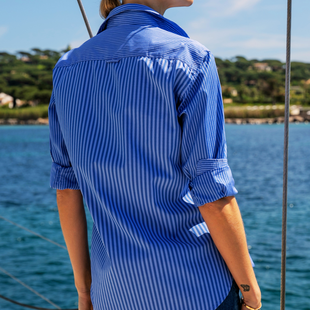 Chemisier oversize Ouvéa Blue Stripes en coton double retors